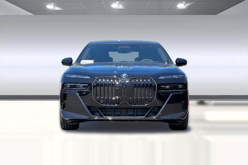 Black Sapphire Metallic 2026 BMW i7 xDrive60