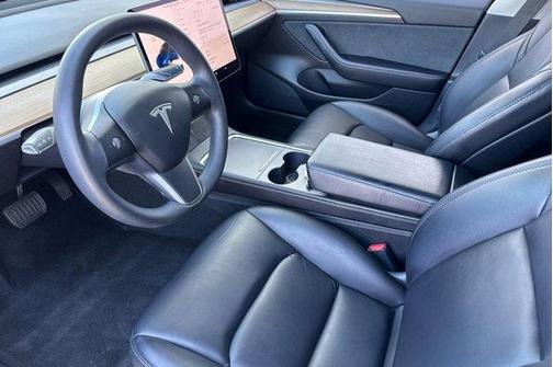 Deep Blue Metallic 2021 Tesla Model 3 Long Range