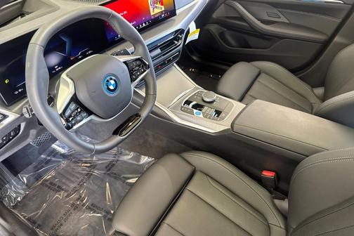 Black Sapphire Metallic 2025 BMW i4 Gran Coupe eDrive40