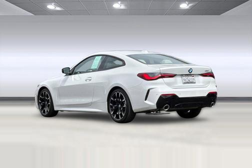 Mineral White Metallic 2025 BMW 430 i