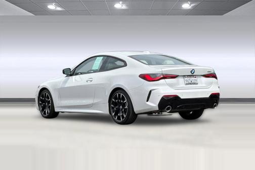 Mineral White Metallic 2025 BMW 430 i