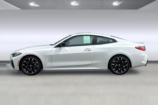 Mineral White Metallic 2025 BMW 430 i