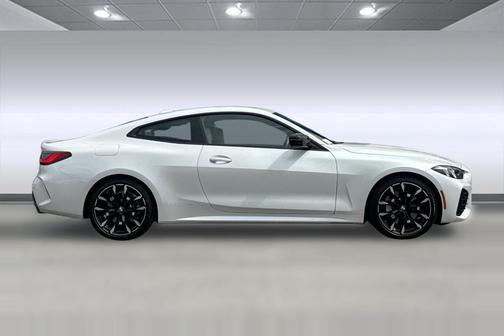 Mineral White Metallic 2025 BMW 430 i