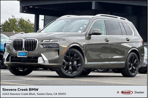 2025 BMW X7 xDrive40i