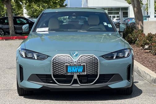 Cape York Green Metallic 2025 BMW i4 Gran Coupe eDrive40