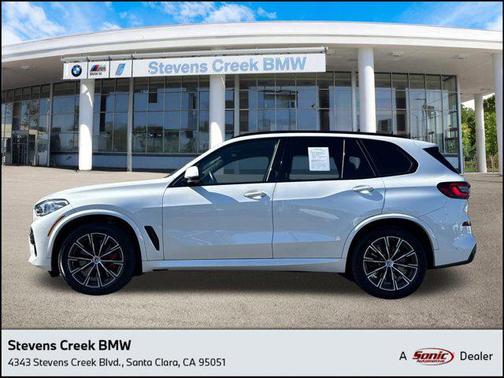 2022 BMW X5 M50i