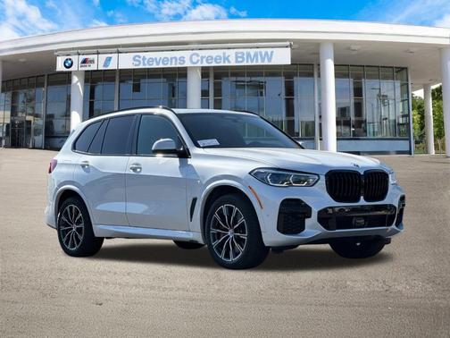 2022 BMW X5 M50i