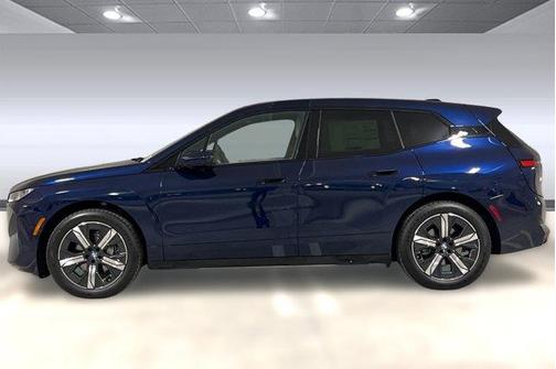 2026 BMW iX xDrive45