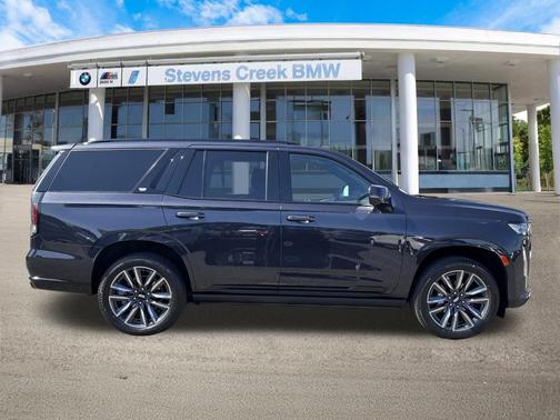2022 Cadillac Escalade Sport
