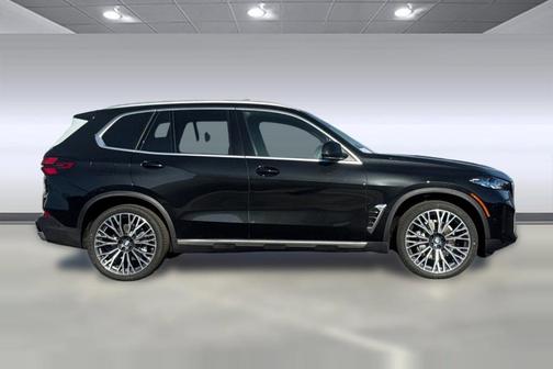 Black Sapphire Metallic 2026 BMW X5 xDrive40i
