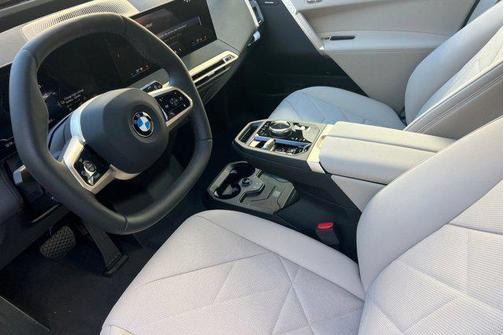 2026 BMW iX xDrive45
