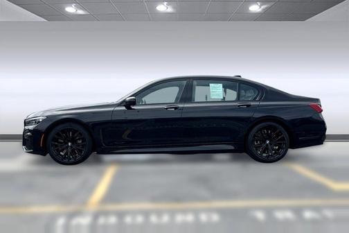 Black Sapphire Metallic 2021 BMW 750 i xDrive