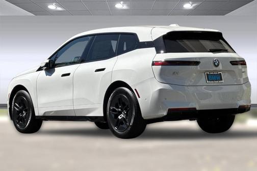 2026 BMW iX xDrive45
