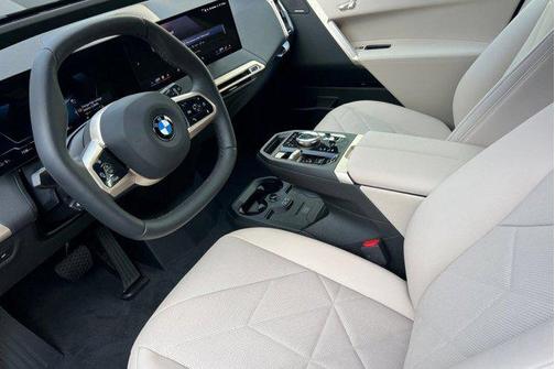 2026 BMW iX xDrive45