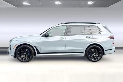 2023 BMW X7 M60i