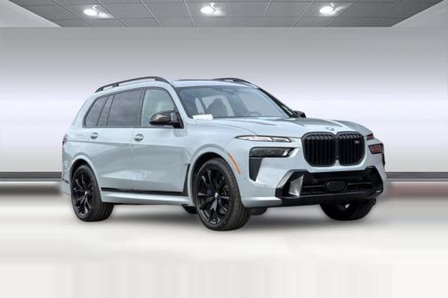 2023 BMW X7 M60i