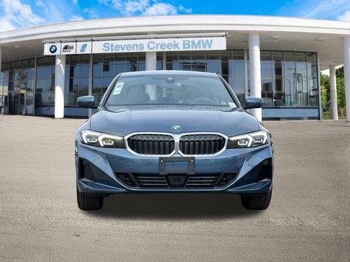 2025 BMW 330 i xDrive