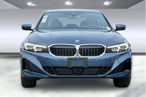 2025 BMW 330 i xDrive