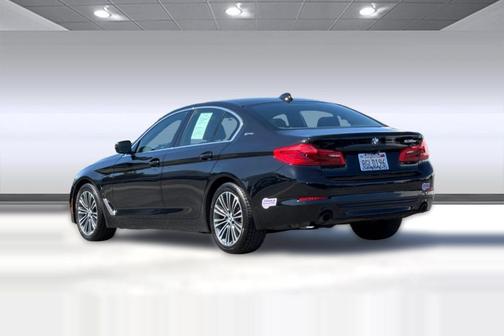 Jet Black 2019 BMW 530e iPerformance