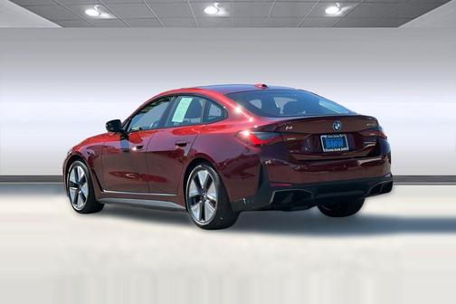 Aventurin Red Metallic 2023 BMW i4 Gran Coupe eDrive35