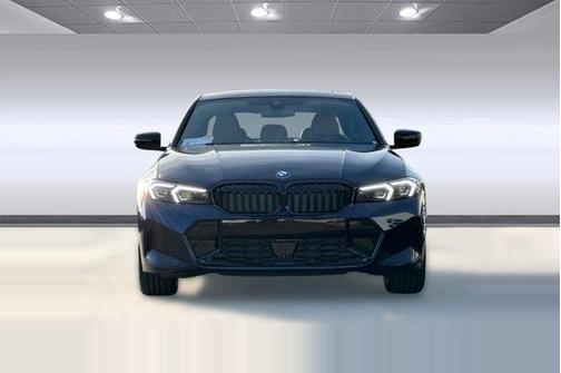 Tanzanite Blue II Metallic 2026 BMW 330 330i