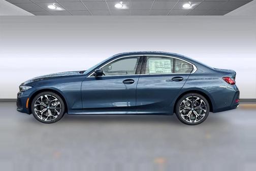 Arctic Race Blue Metallic 2026 BMW 330 330i