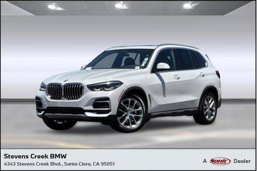 Mineral White Metallic 2023 BMW X5 xDrive40i