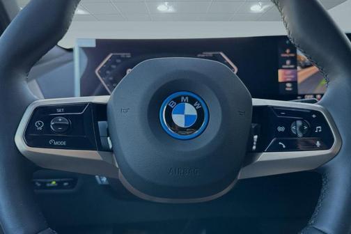 2025 BMW iX xDrive50