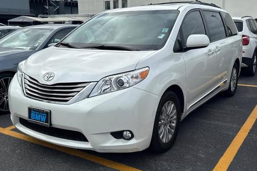 2016 Toyota Sienna XLE
