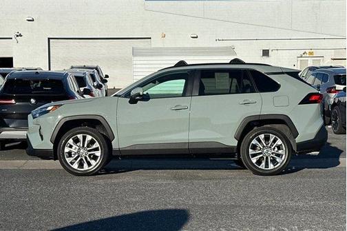 2023 Toyota RAV4 XLE Premium
