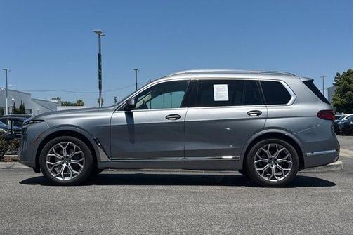 2025 BMW X7 xDrive40i