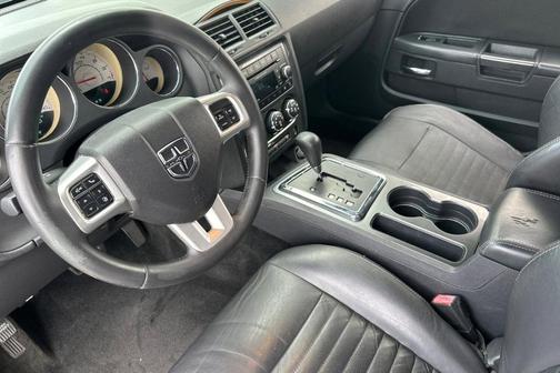 2012 Dodge Challenger SXT