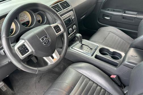 2012 Dodge Challenger SXT
