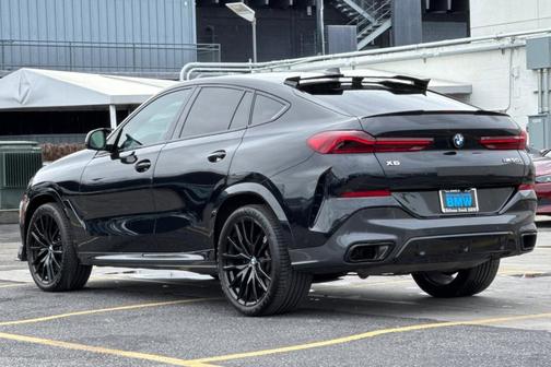 Black Sapphire Metallic 2023 BMW X6 M50i