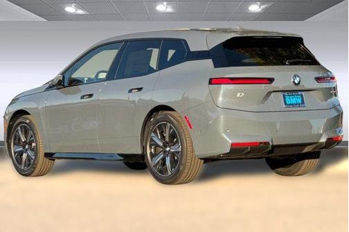2026 BMW iX xDrive45