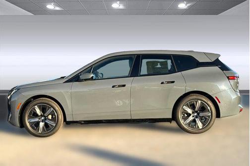 2026 BMW iX xDrive45