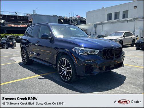 2021 BMW X5 M50i