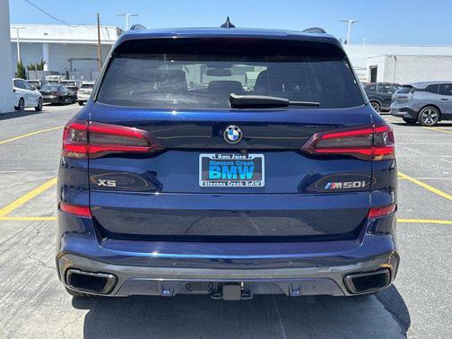 2021 BMW X5 M50i
