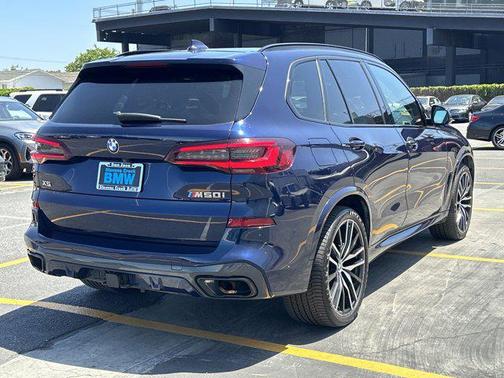 2021 BMW X5 M50i