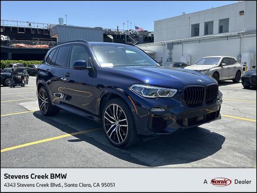 2021 BMW X5 M50i