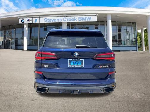 2021 BMW X5 M50i