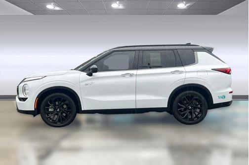 2025 Mitsubishi Outlander PHEV SEL