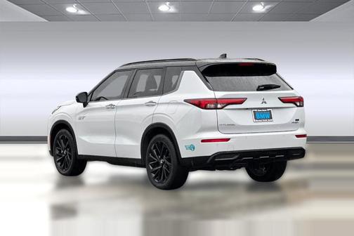 2025 Mitsubishi Outlander PHEV SEL