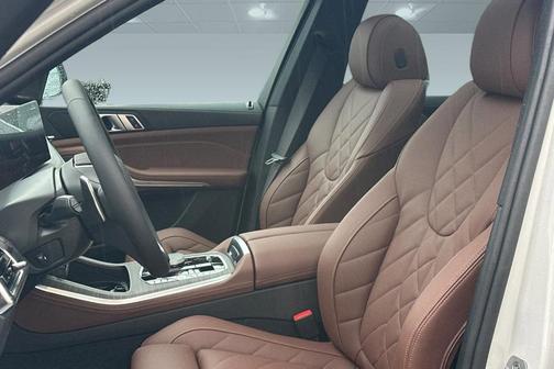 Mineral White Metallic 2026 BMW X5 PHEV xDrive50e