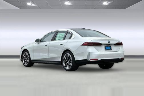 Mineral White Metallic 2027 BMW 530 i