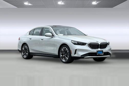 Mineral White Metallic 2027 BMW 530 i