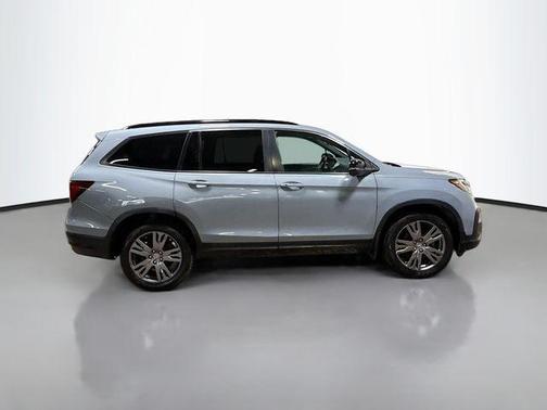 Sonic Gray Pearl 2022 Honda Pilot AWD Sport