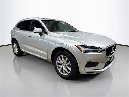 2019 Volvo XC60 T5 Momentum
