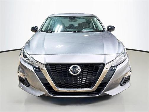 2021 Nissan Altima SR FWD