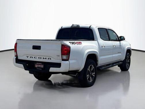 Super White 2017 Toyota Tacoma TRD Sport